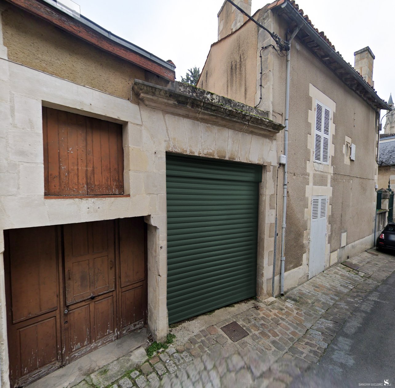 Garage Retouche, volet vert sapin - Entrée, L'Allée de l'Édige - Sandra Leclerc, Architecte d'intérieur et Décoratrice